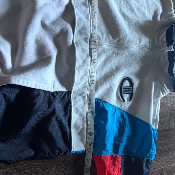 Champion Women's Colorblock Half-Zip Top size medium - Picture 8 of 10